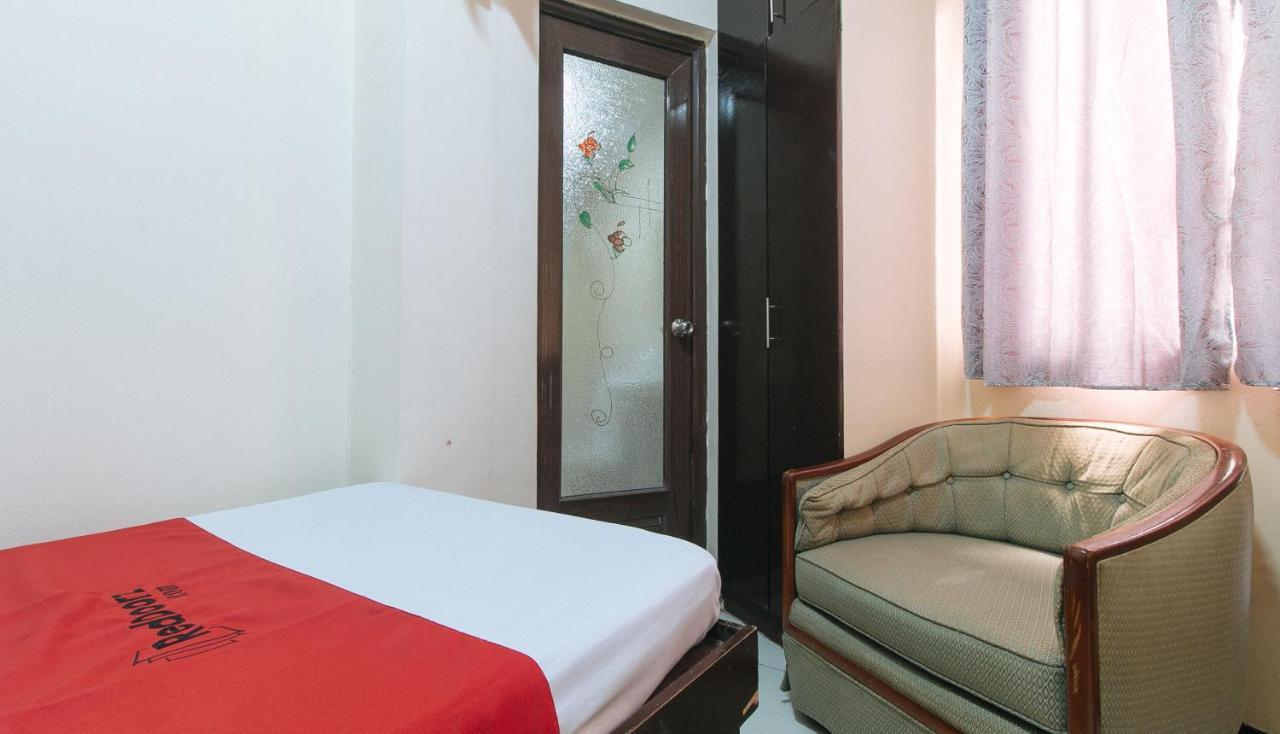 Reddoorz Plus Near Ust - Espana Hotel